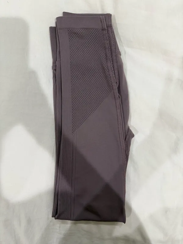 Lululemon Seamless Leggings 28" High-Rise - Image 2