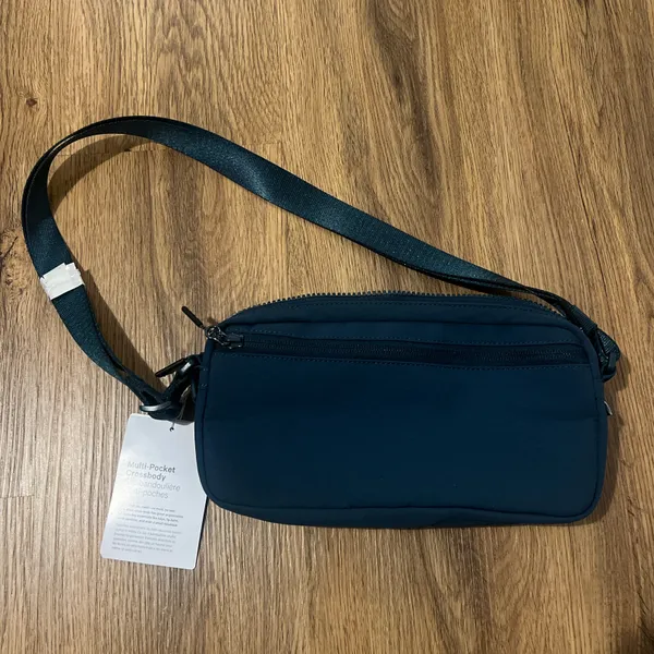 Lululemon Multi pocket Crossbody - Image 2