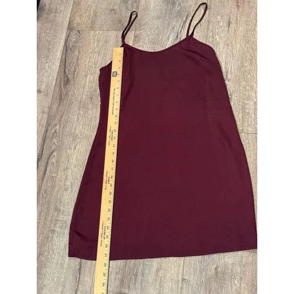 Forever 21 Womens Burgundy‎ Sleeveless Mini Dress size medium light weight - Image 2