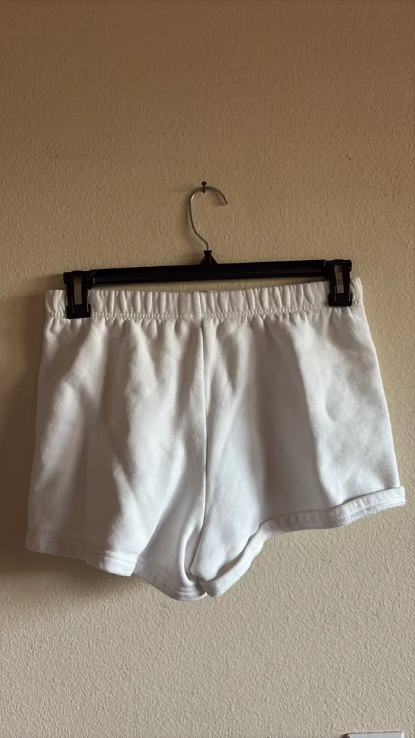 Aritzia TNA Shorts Fleece - Image 2