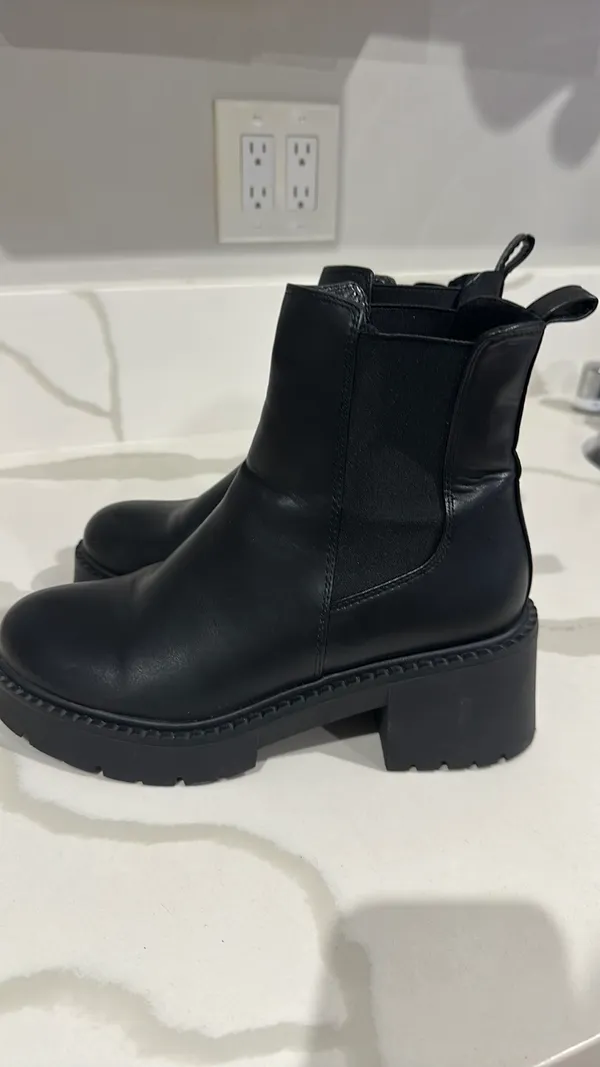 Madden girl chunky platform boots  - Image 3