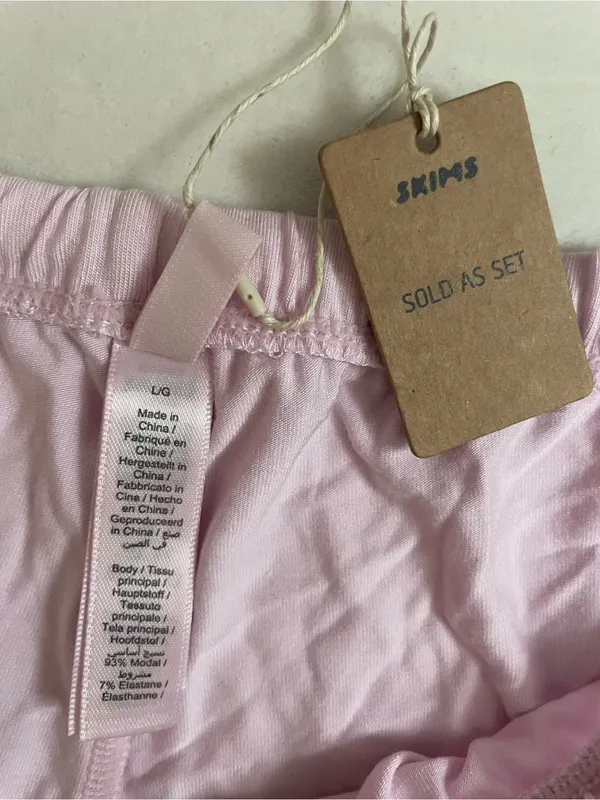 Skims Soft Lounge Shorts Pajama Set Pink Size L Cherry Blossom contrast NWT - Image 5