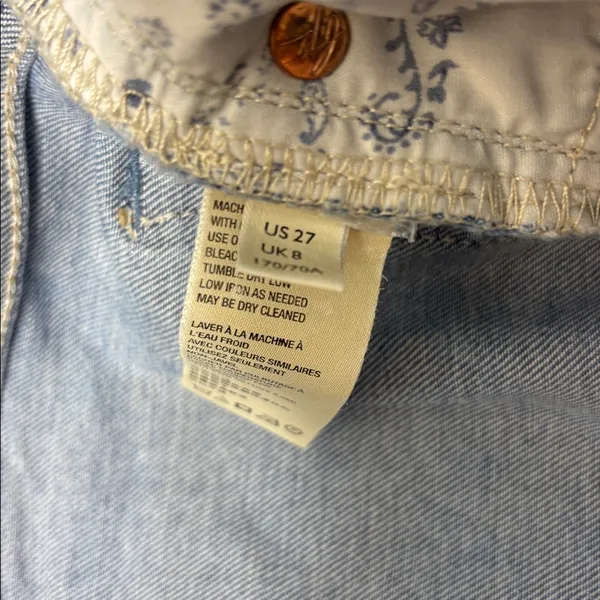 Free People We The Free Light Blue Distressed Jean Shorts‎ Size 27 - Image 7