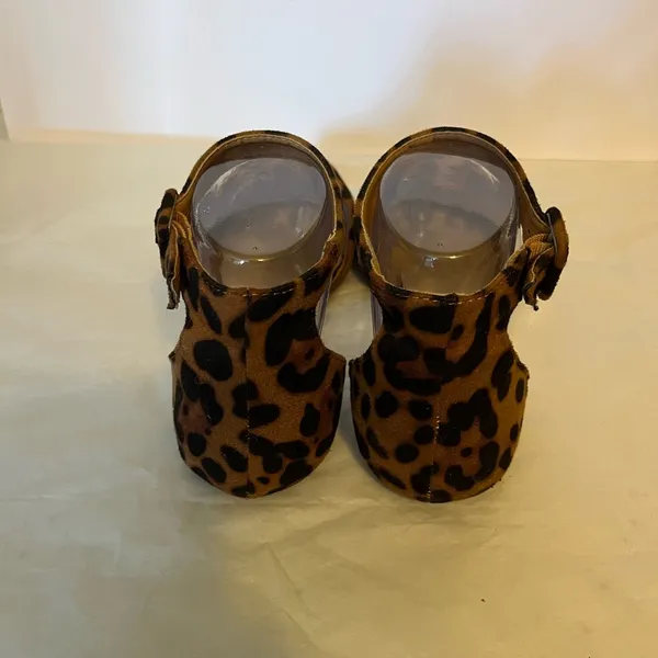 LOVE MARK 7.5 LEOPARD SUEDE ANKLE STRAP FLATS POINTY TOE BOX - Image 5