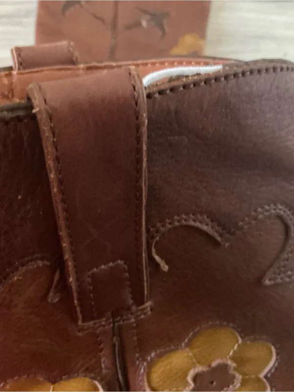 Vtg lucky brand western riding boots prominent yellow floral aplique pull-on - Image 9