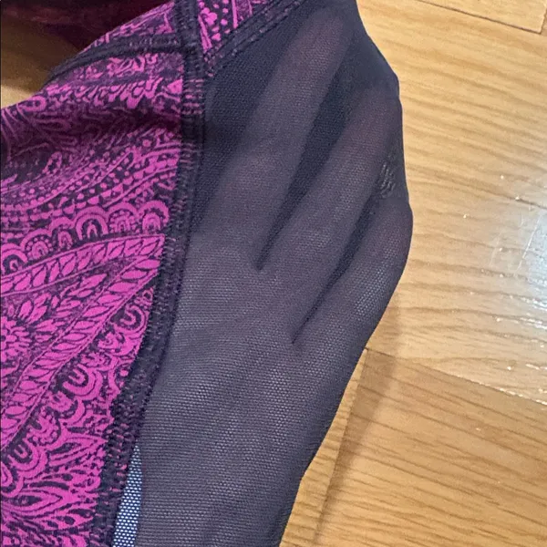 Lululemon Athletica Paisley Print Pants - Fuchsia and Black - Image 3