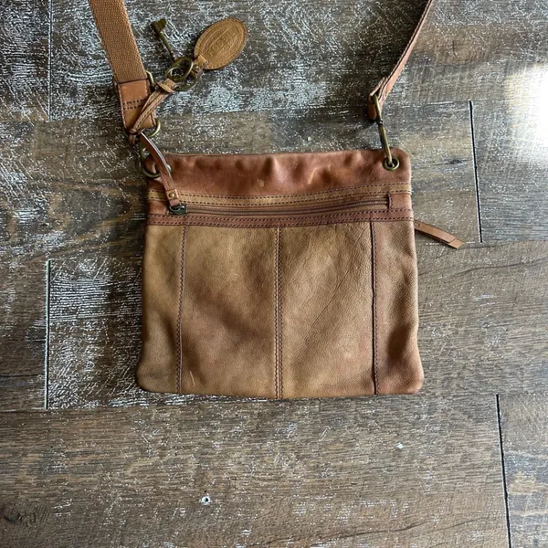 Vintage Fossil Sasha Crossbody‎ Bag Tan Cognac Pebbled Leather Brass Key - Image 5