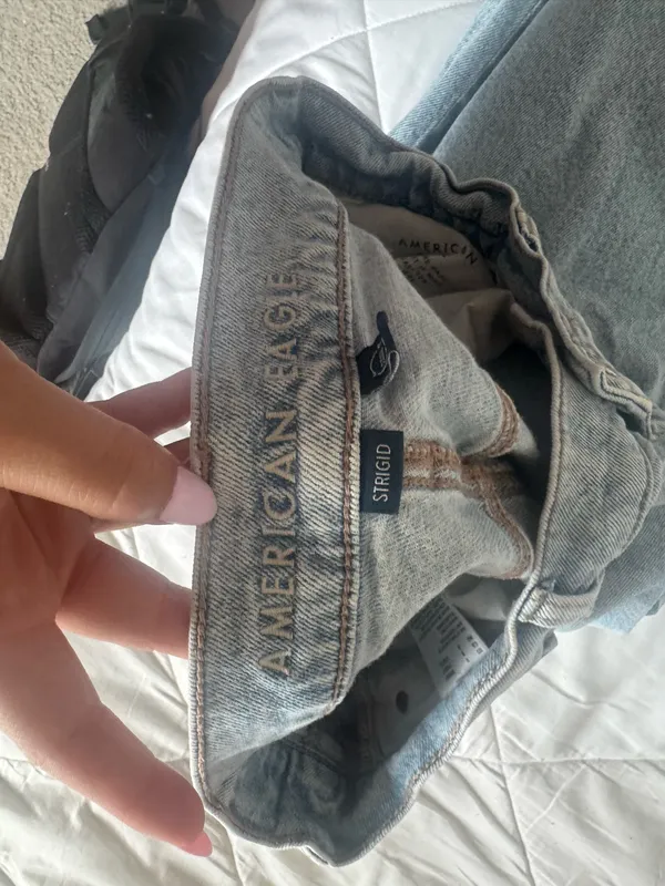 American Eagle Jeans - Image 4