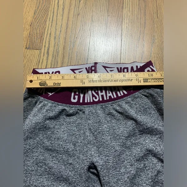 Gymshark gray shorts - Image 5