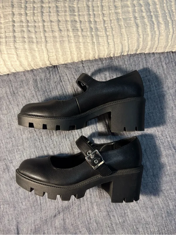 Dolce Vita Black Chunky Mary Jane Platform Heels Size 6 - Image 4