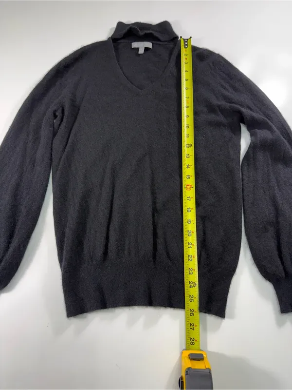Neiman Marcus 100% Cashmere Black V-Neck Open Turtleneck Sweater - Image 3