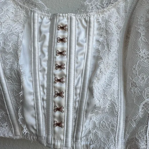 Victoria's Secret Dream Angels Unlined Lace Up Corset Top White Size Small DD - Image 2