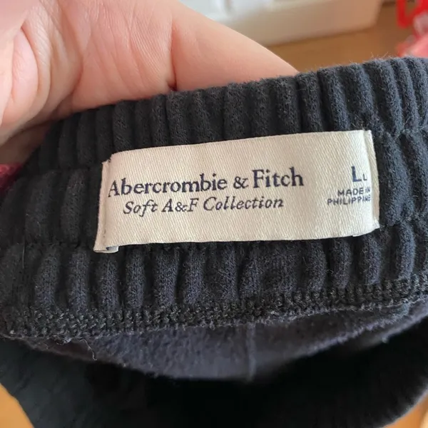Soft A&F collection large long black wide leg sweatpants - Image 3