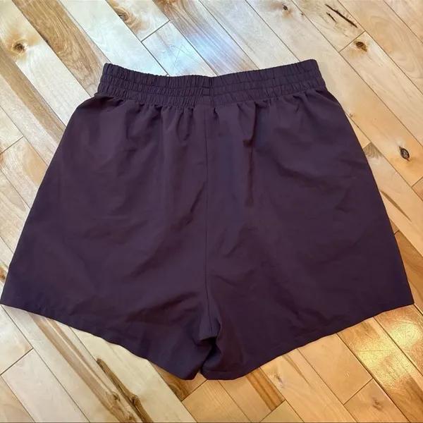 Gymshark Woven Pocket Shorts Chocolate Brown Workout Athleisure Women's Size S - Image 2
