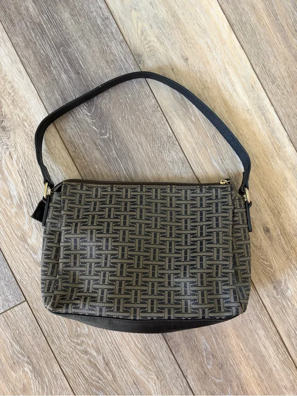 Tommy Hilfiger Vintage Brown & Black Monogram Leather Shoulder Bag - Image 4