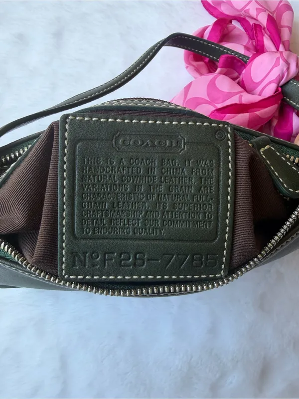 COACH 7785 Hamptons Demi Green Leather Shoulder Bag Y2K Rare Accessory Pouch - Image 6