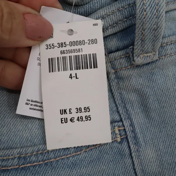 Hollister Low-Rise Bootcut Jeans Light Wash Blue 4L W27 Long - Image 5