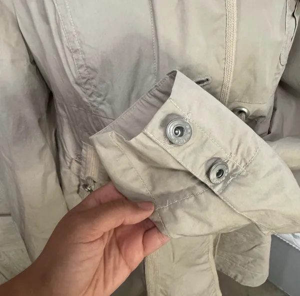 BB Dakota tan jacket lightweight size medium - Image 5