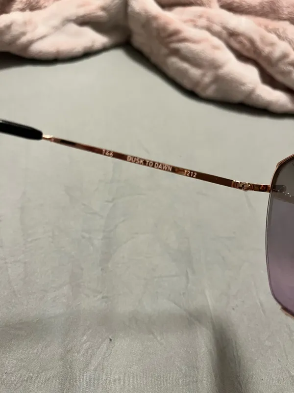 Quay Sunglasses - Image 2