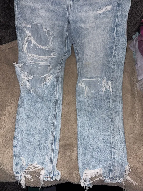 American Eagle Ripped Mom Jeans, Size 4 - Image 3
