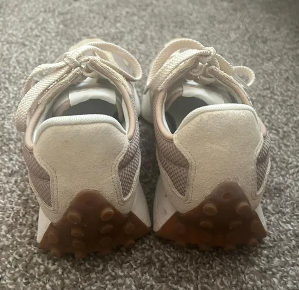 New Balance 327 - Image 4