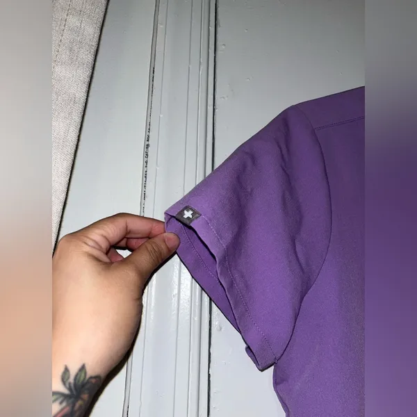 FIGS Small - Ultra Violet Catarina™ - One-Pocket Scrub Top‎ Technical Collection - Image 6