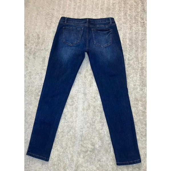 KanCan classic medium to dark wash mid-rise skinny jeans Size 13/30 - Image 4