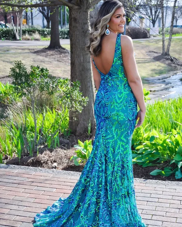 Sherri Hill Sequin Prom Dress - Image 2