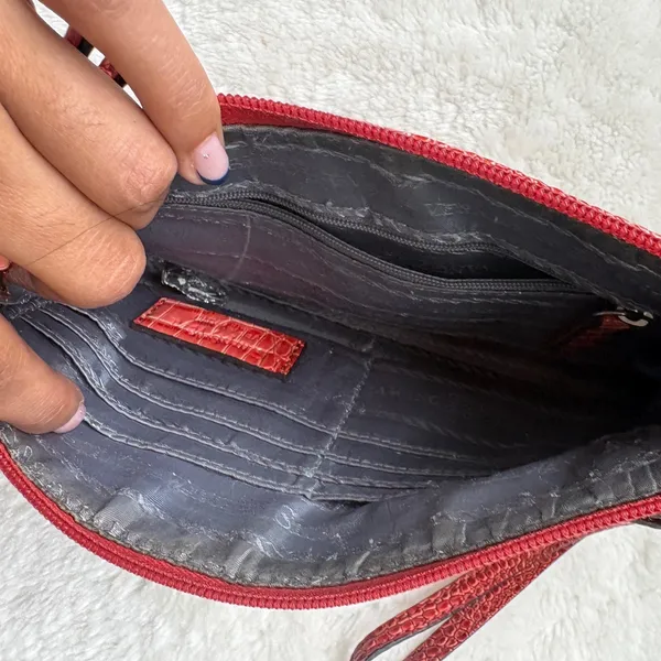 Simply Vera Vera Wang Red Crocodile Embossed Wristlet Clutch Wallet Bag‎ - Image 4