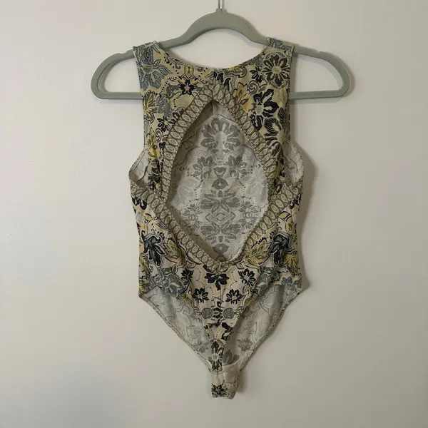 Free People Intimately cream, yellow & navy paisley open back bodysuit S - Image 3