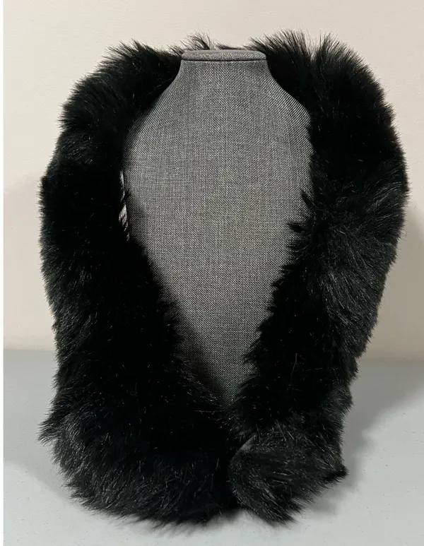 Black Fur Winter Scarf Shawl Wrap — Length: 30 in. 🖤 - Image 4