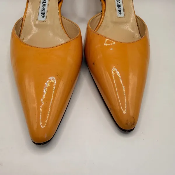 Manolo Blahnik Carolyne Orange Patent Leather Slingback Kitten Heels Size 36.5 - Image 2