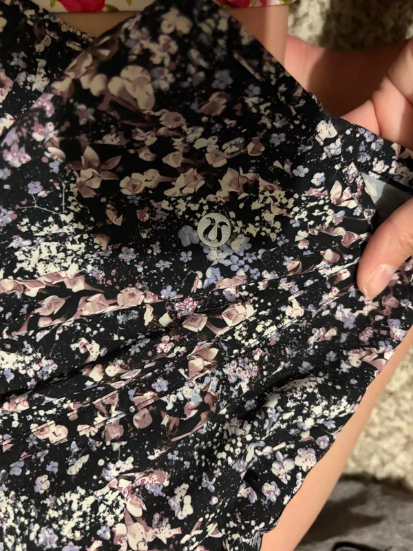 Floral Lululemon Shorts - Image 4
