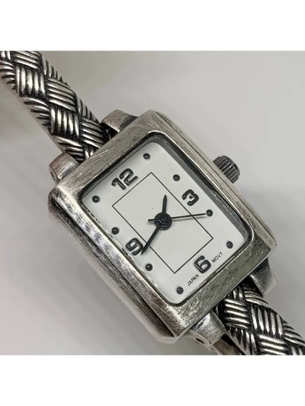 Vintage silver tone women’s watch 18mm quartz white dial 6.5”-7” running - Image 2