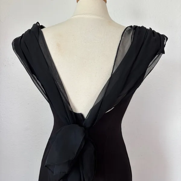 Scarlett Black Sleeveless Cocktail Gown - Image 13