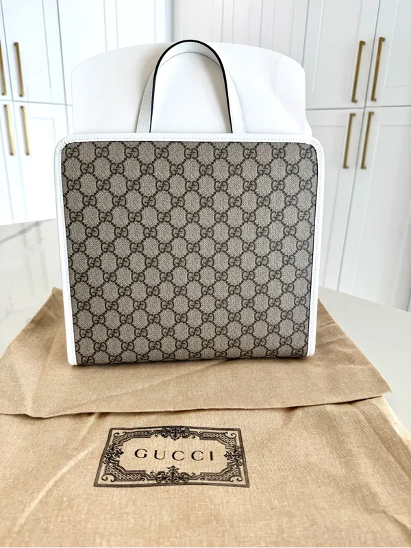 Gucci GG Supreme Monogram Apple Tote Bag - Image 4