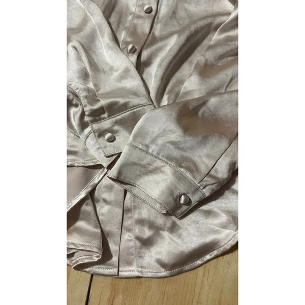 Princess Polly Champagne Satin Button Down Blouse‎ Long Sleeve Beige Size 6 - Image 3