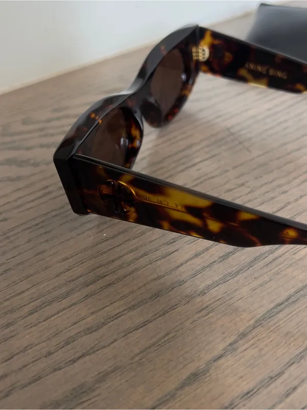 Anine Bing Madrid Sunglasses in Dark Tortoise - Image 7