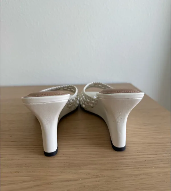 White Woven Wedge Sandals Size 8 - Image 6