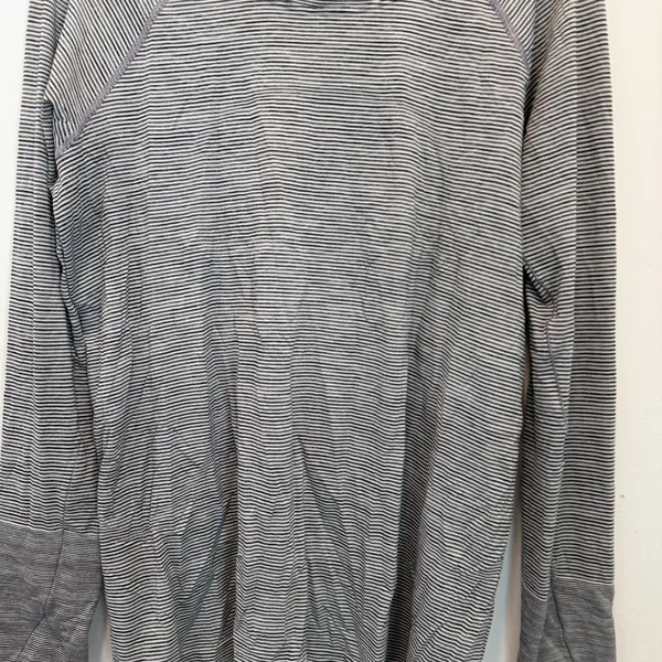 Lululemon Athletica Swift to stride Striped Sz 12 Longsleeve - Image 2