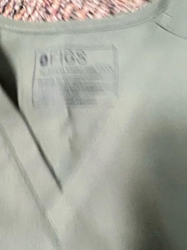 Figs scrub pants and top - Image 4