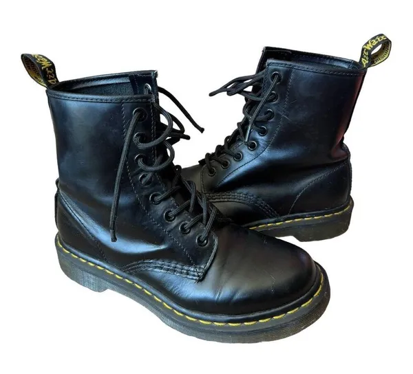 DR MARTENS 1460 Smooth Leather Lace Up Boots Black Ladies size 6 - Image 6