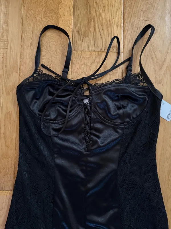 NWT - S - TIGER MIST - Urban Outfitters - Satin Lace dress - Black - Image 7
