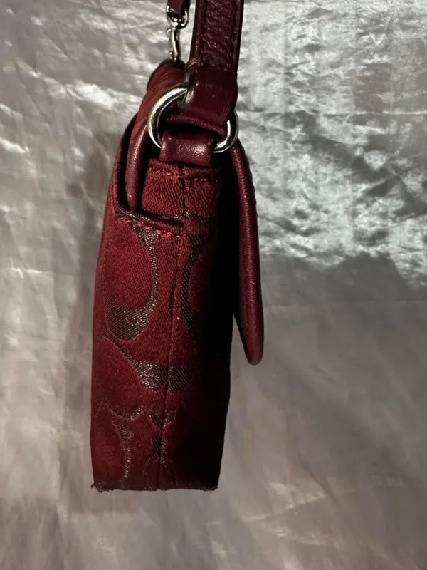 Vintage Y2K Coach Signature Burgundy Small Shoulder Bag/Wristlet Turnlock - Image 5