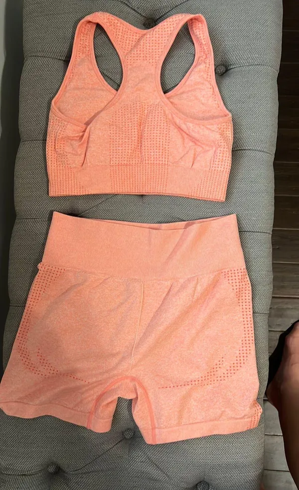 Amazon Workout Set - Image 3