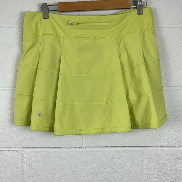Lululemon women’s pace rival skirt 4-way stretch 15” lemon vibe skort size 10 - Image 4
