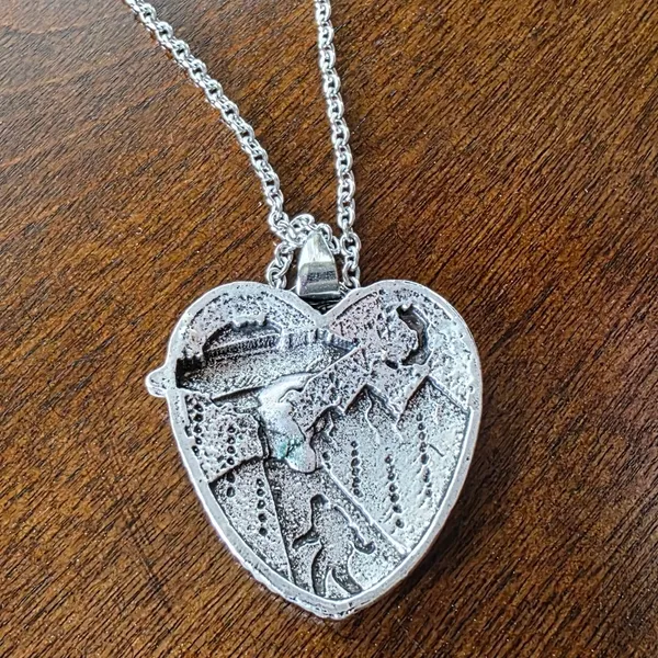 UFO Bigfoot Heart Pendant Necklace Silver Tone Sci-Fi Mystery Jewelry Sasquatch - Image 3