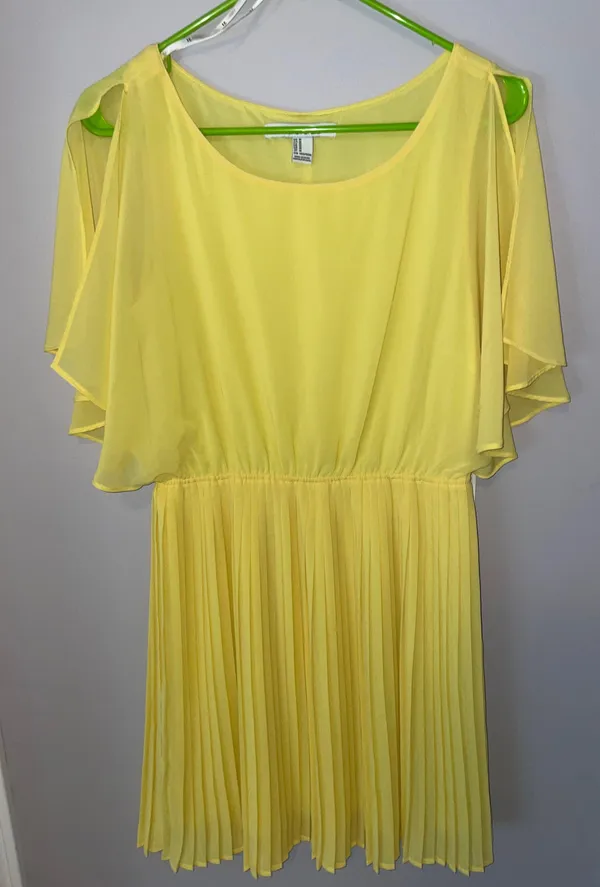 Dress Size M - Image 2