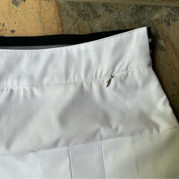 Daily Sports Pescara Side Zip Golf Skort Women’s Size 12 White - Image 2