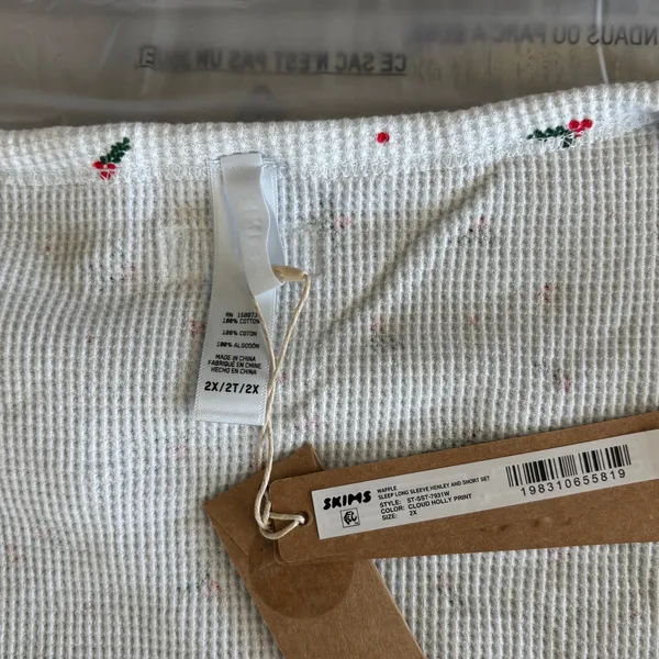 New skims pajama set 2X - Image 2